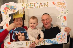 89204624_679503779469095_3479997672490795008_n