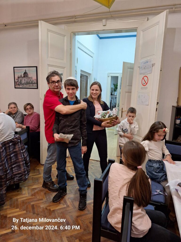 IMG-275808869dec653b8d7b600ac84d92c2-V