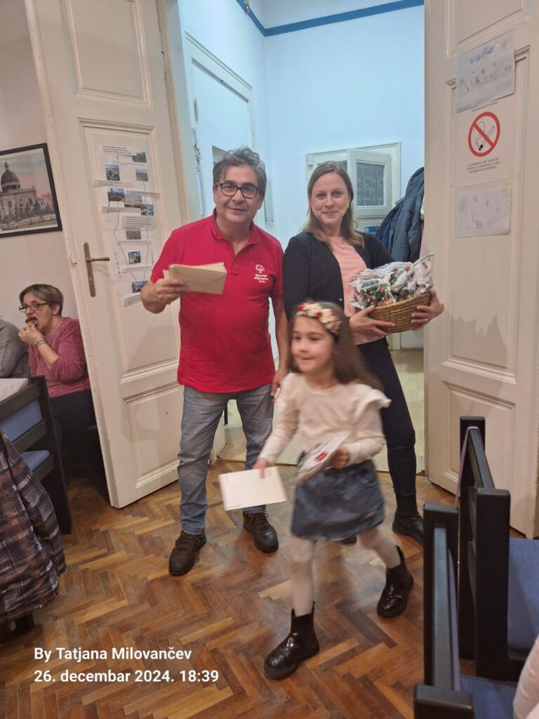 IMG-9d0c0eacfa00a3c3406400ebb2dff4d6-V