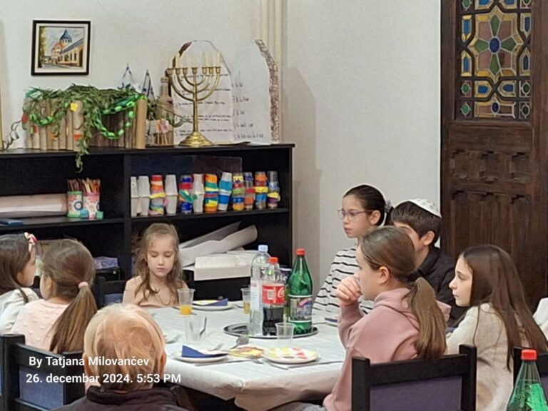 IMG-e3429496098fad997f2a4459dfa860dc-V